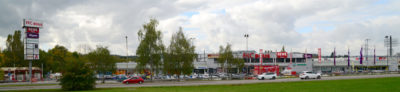 zu sehen ist das Einkaufcenter Bous aus gegenüberliegender Sicht des Aldi-Zentrallagers